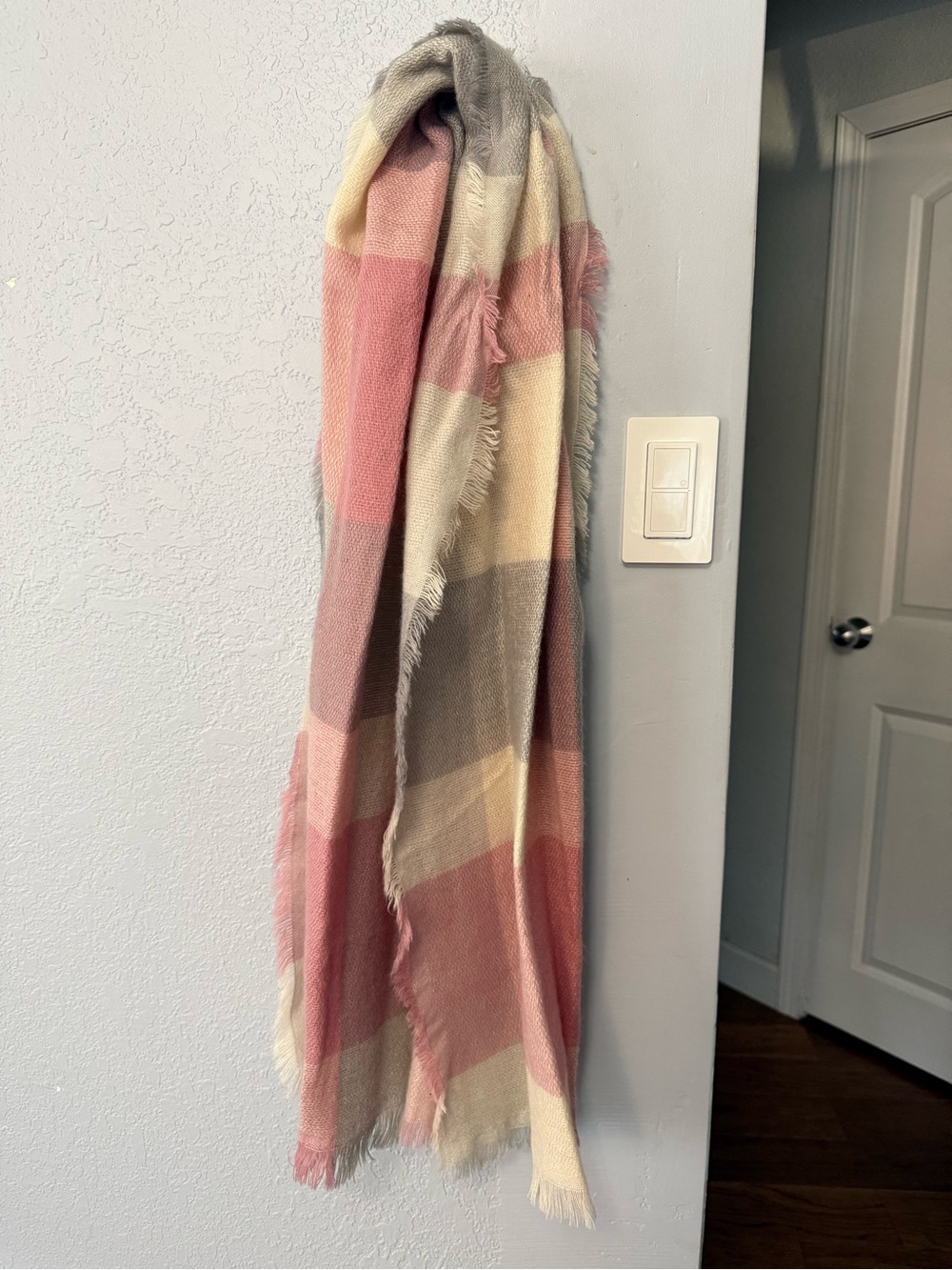 Plaid Scarf in Pink & Gray